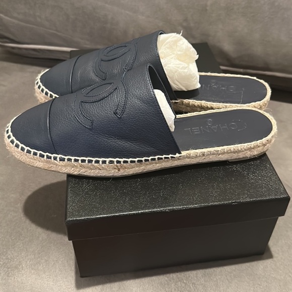Chanel Dark Navy Espadrille Mules - Picture 3 of 7